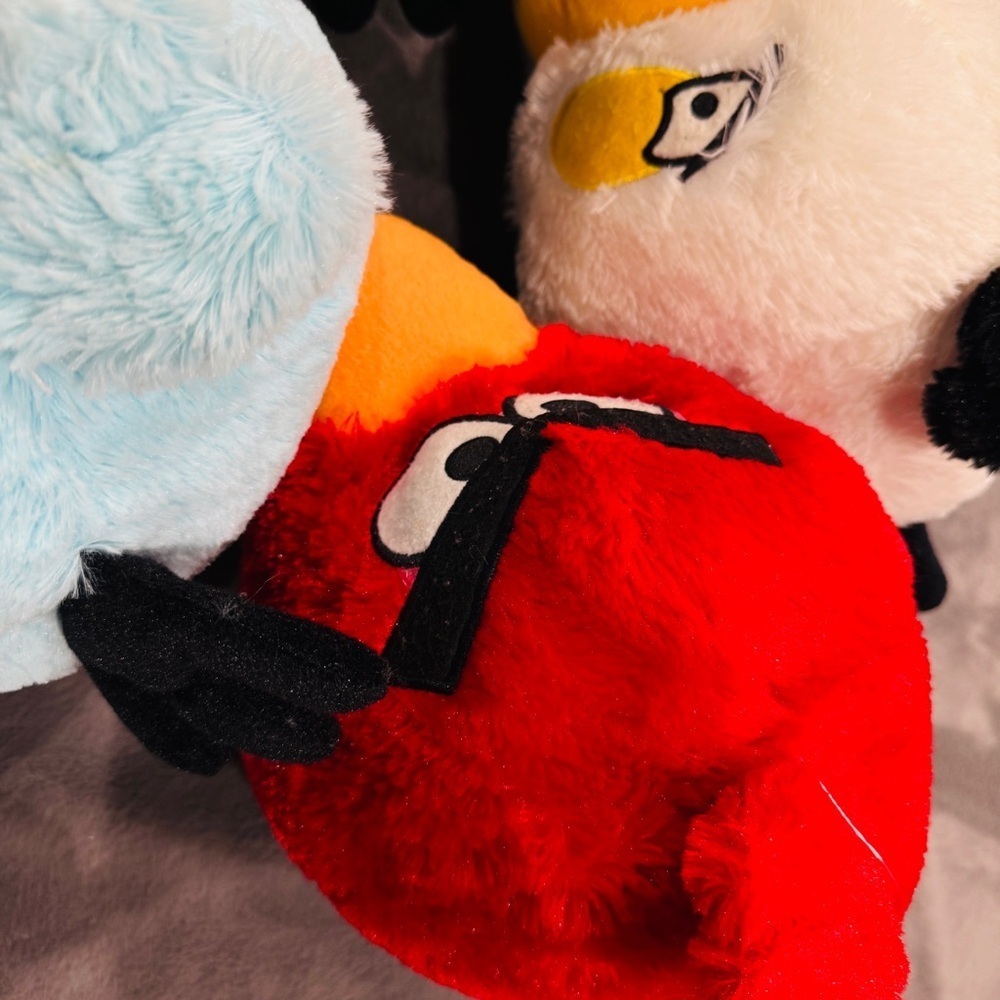 Lot of 5 angry bird plushies 11 inches each like new - Picture 3 of 6